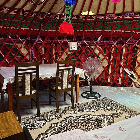Malika Guest House Kochkor Exterior photo